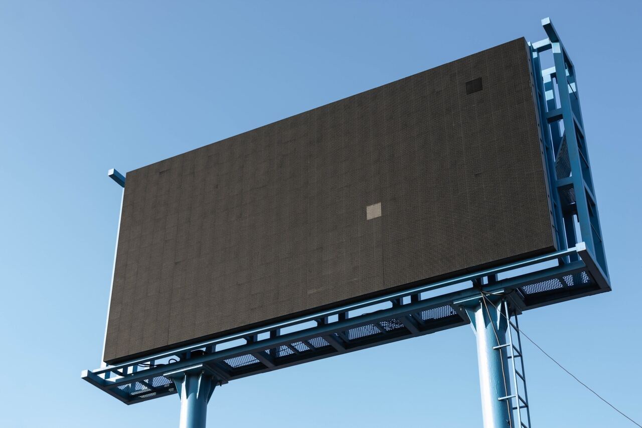 Reklama zewnętrzna: Billboardy, citylighty i inne formy promocji